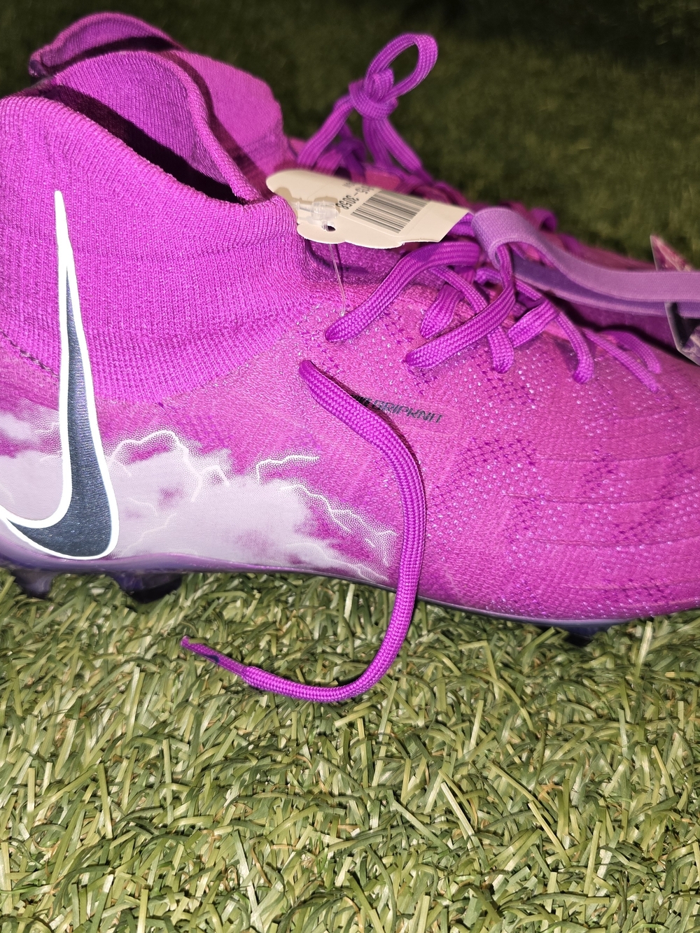 Nike Phantom Luna Elite Soccer Cleats (Discontinued) Wmn Sz 8.5